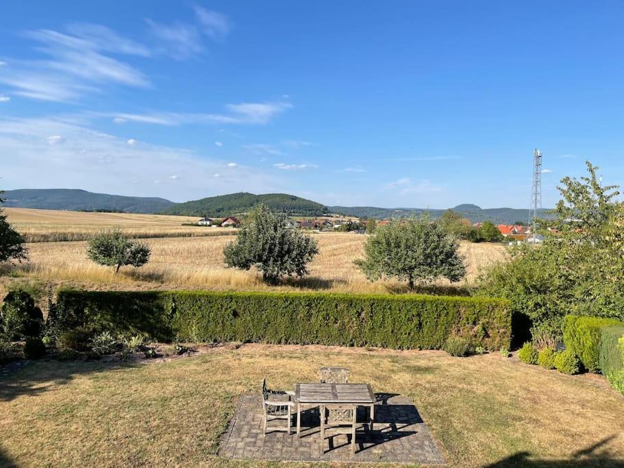 Ferienwohnung Leuchtbergblick Mit Terrasse Und Pkw Stellplatz เอชเวเกอ ภายนอก รูปภาพ