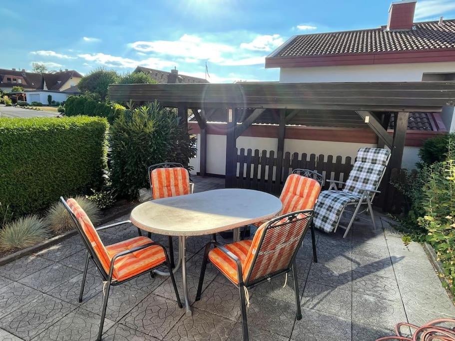 Ferienwohnung Leuchtbergblick Mit Terrasse Und Pkw Stellplatz เอชเวเกอ ภายนอก รูปภาพ